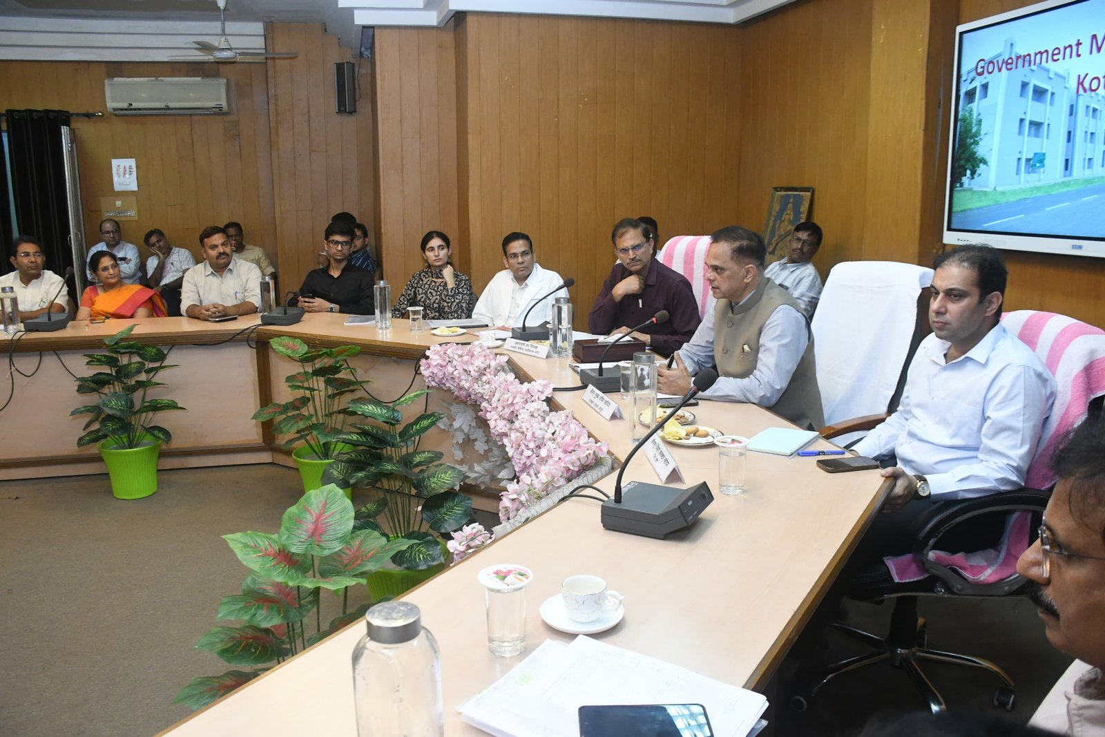 Chief Secretary Calls for Digital Healthcare and Better Patient Care in Kota